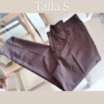 Pantalón café, talla S